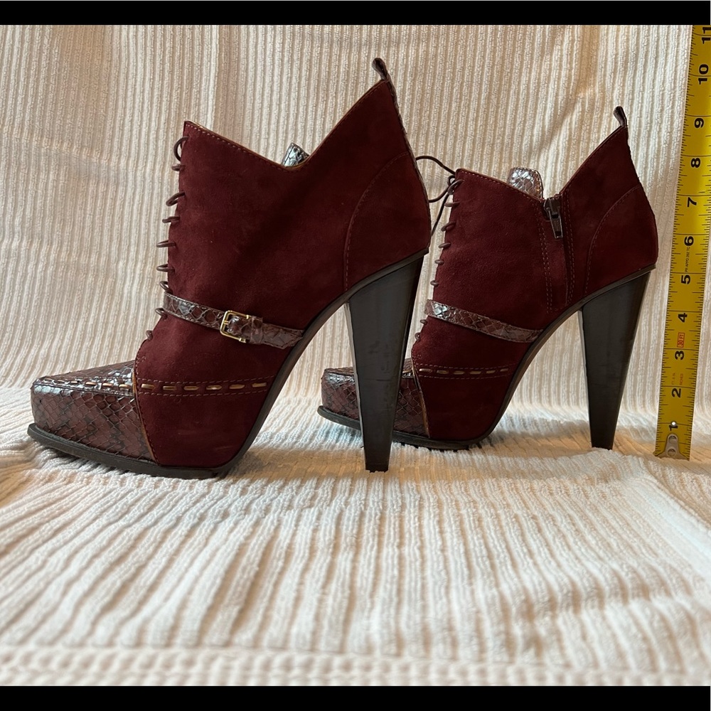 Gorgeous high heel Italian Derek Lam Booties sz 8B